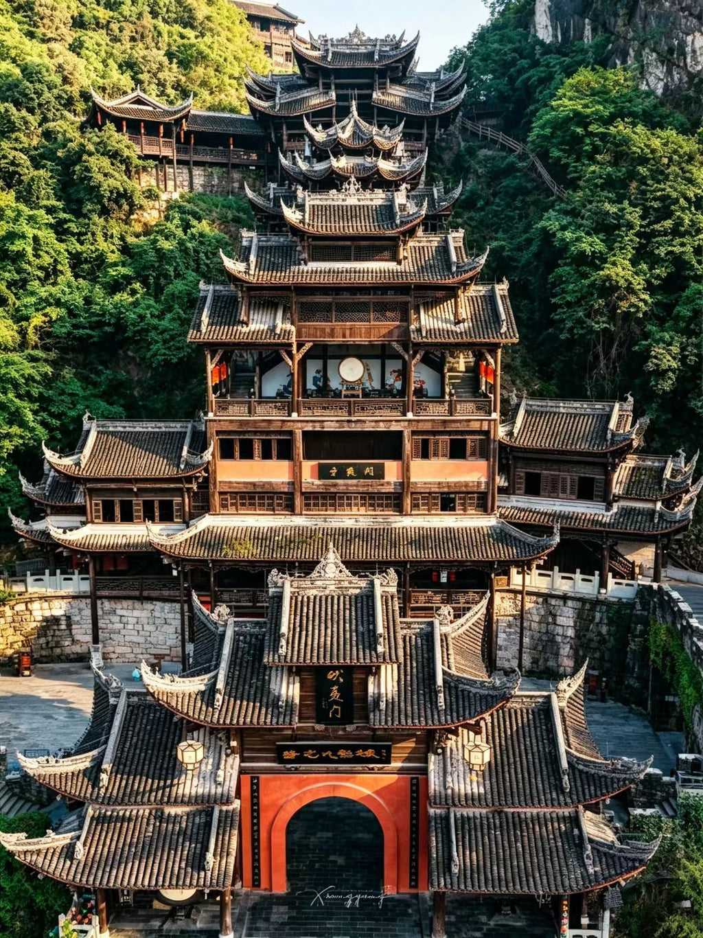 6天5晚尊享巴蜀跟团游