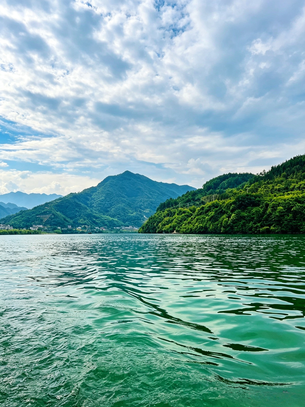 6-day Autumn Foliage Guangwushan Small Group Tour