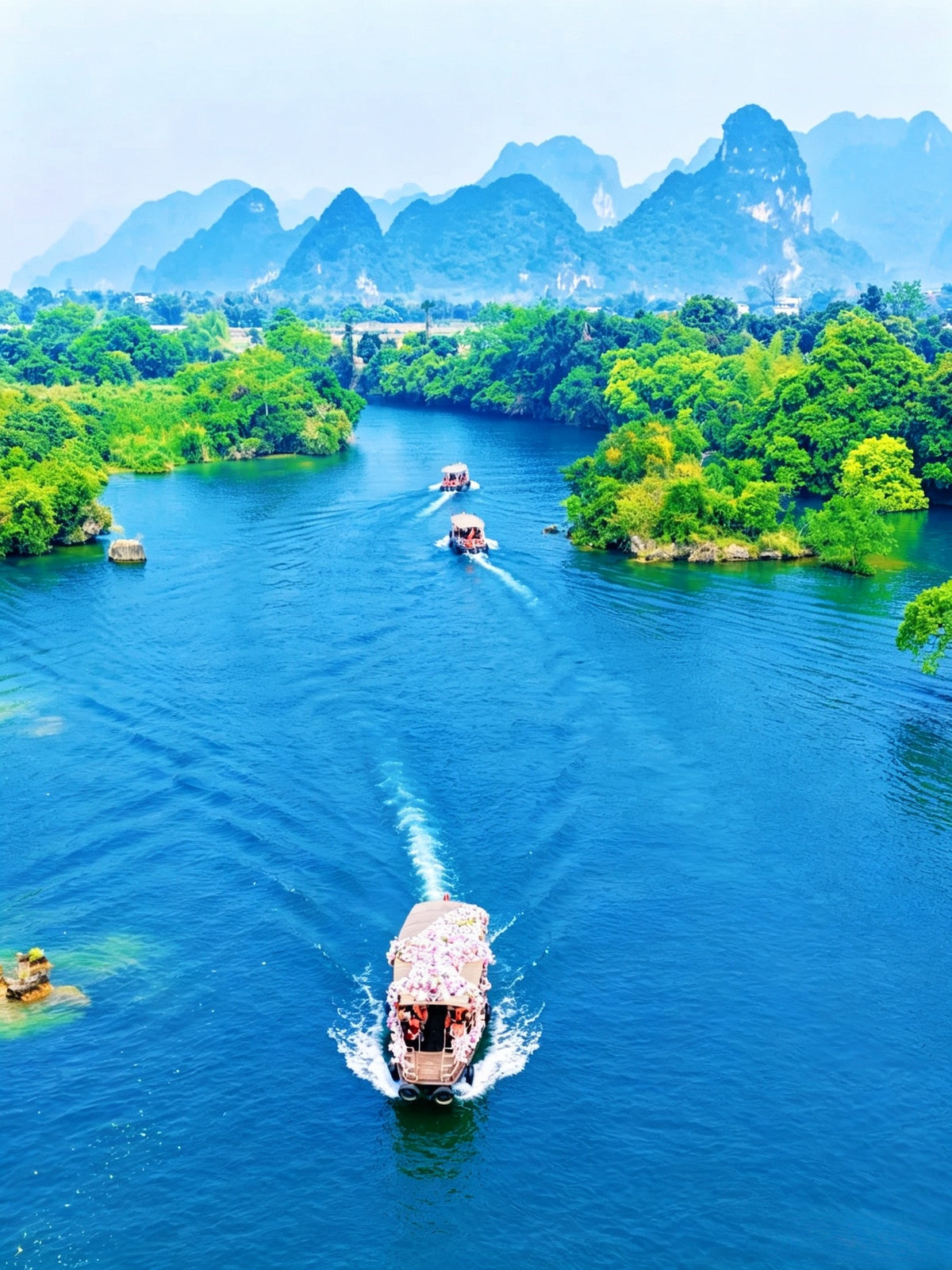 5-Day Mountains and Seas Adventure Small Group Tour
